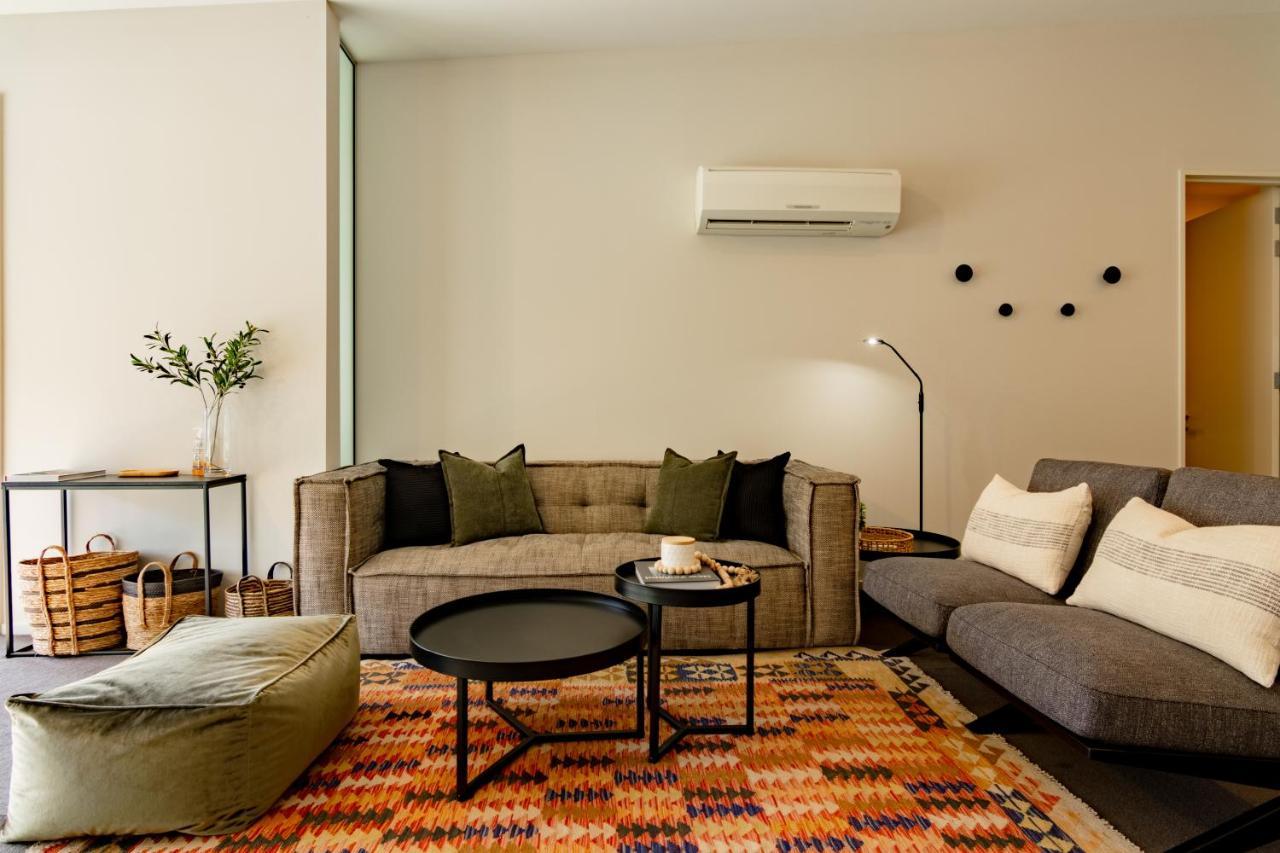 Stylish Haven Luxury Interiors In Prime Location Apartment Queenstown Exterior photo