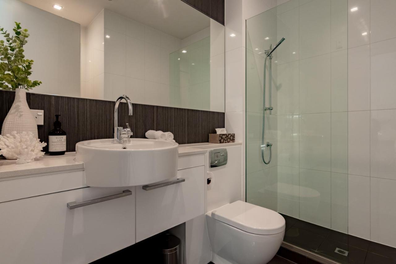 Stylish Haven Luxury Interiors In Prime Location Apartment Queenstown Exterior photo